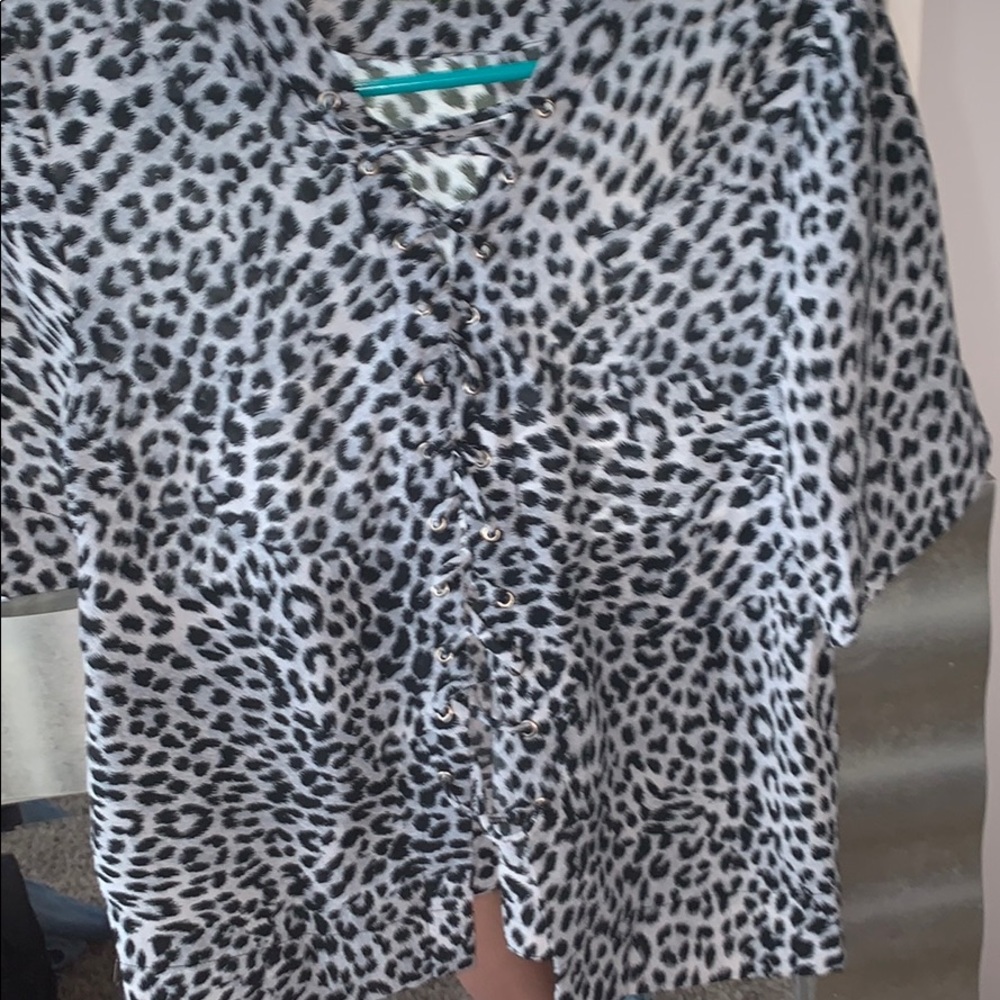 never been worn - Picture 2 of 2
